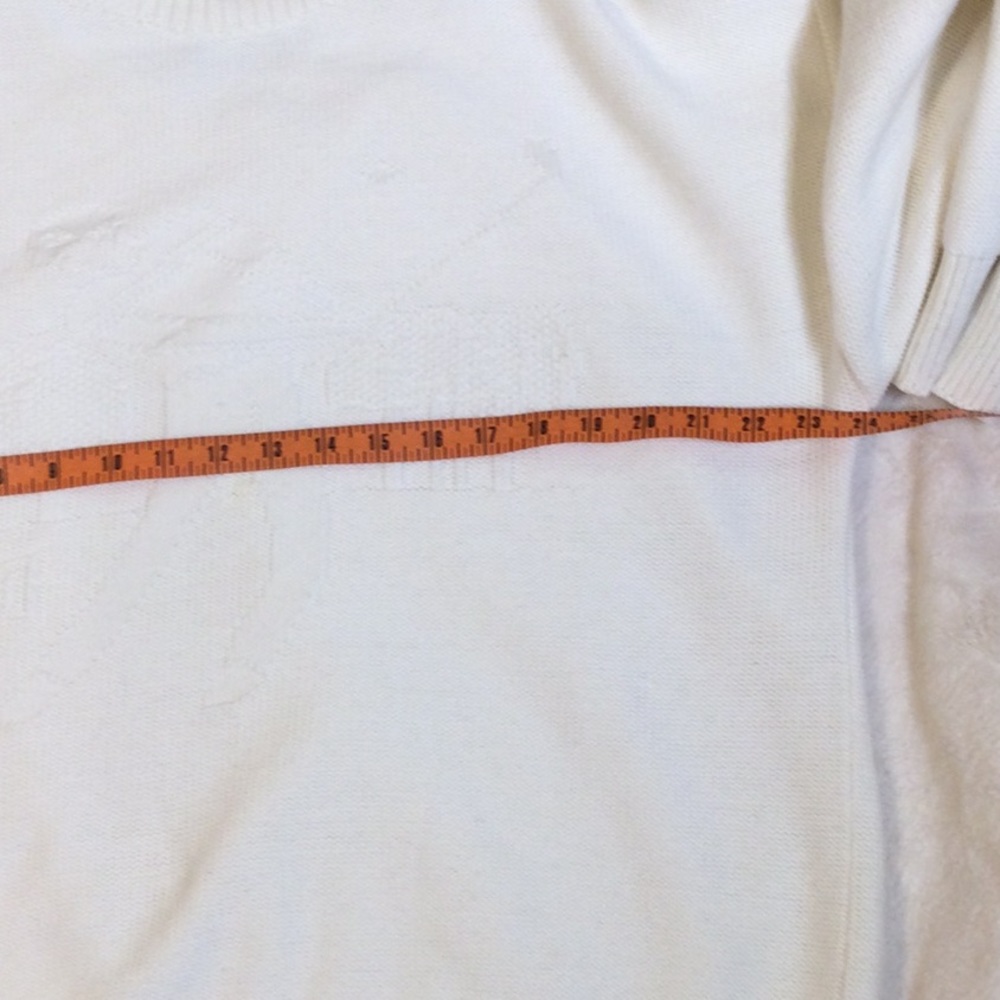 Eddie Bauer White 100% Cotton Knit Sweater with raise image of golfer - Picture 4 of 11
